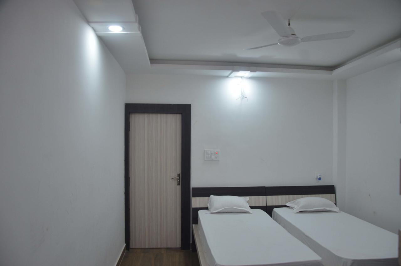 Hotel Pyara Palace 伽耶 客房 照片